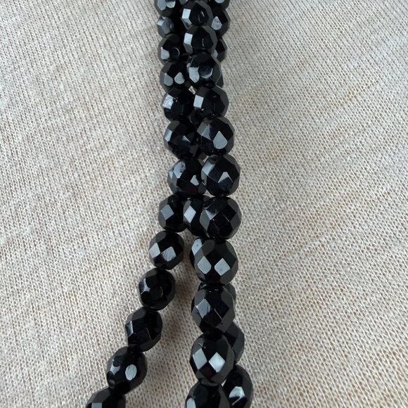 Vintage Faceted Black Crystal Triple Strand Bead Necklace Rhinestone Accents - Picture 3 of 9